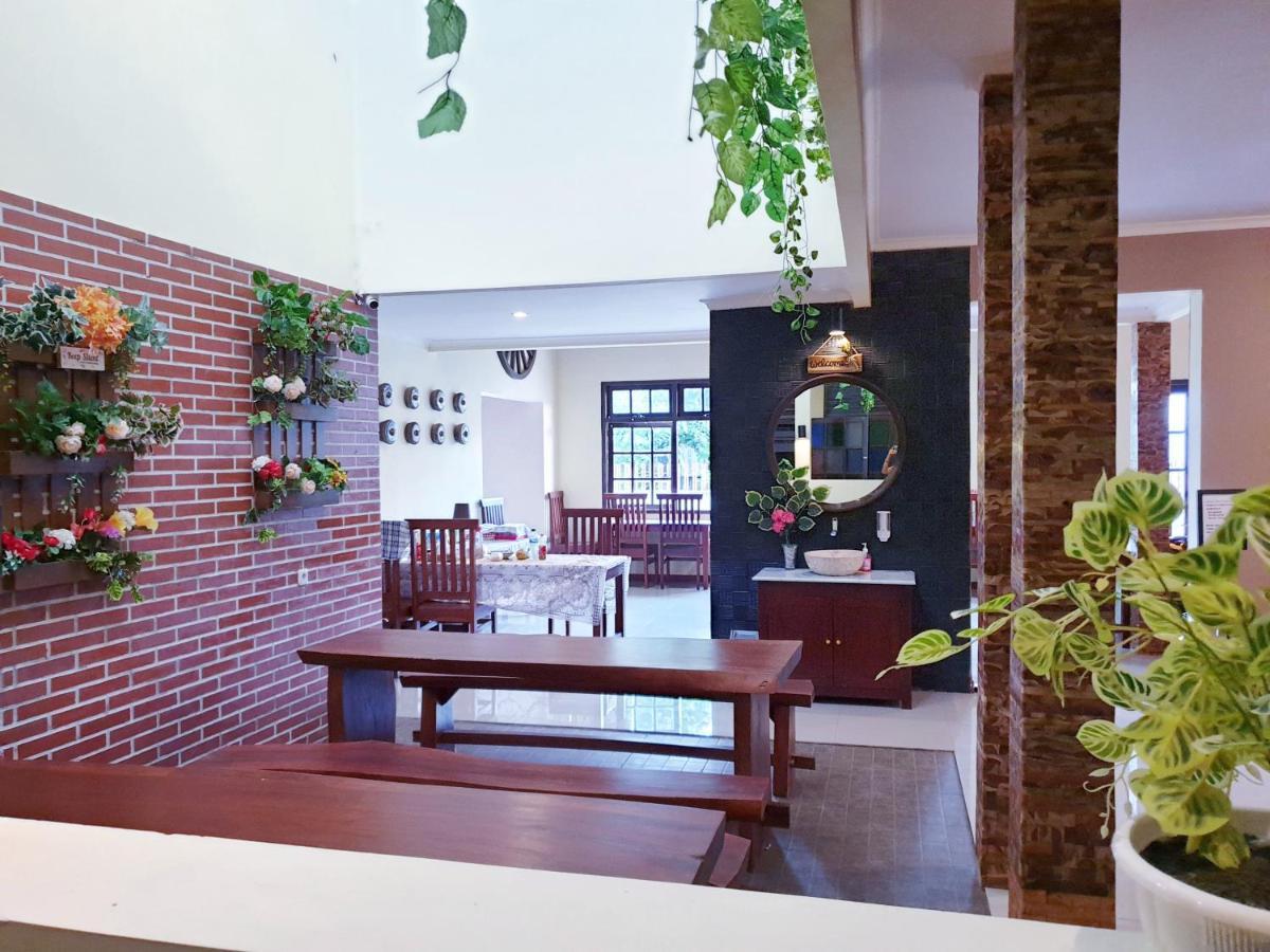 Maple Tree Homestay Maguwo 外观 照片